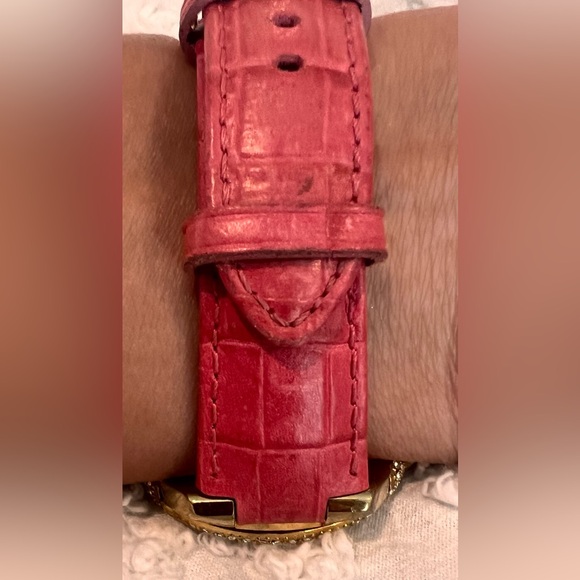 Michael Kors Camille
Women's Watch, Pink Leather Strap Gold & Crystal Bezel EUC - Picture 10 of 16